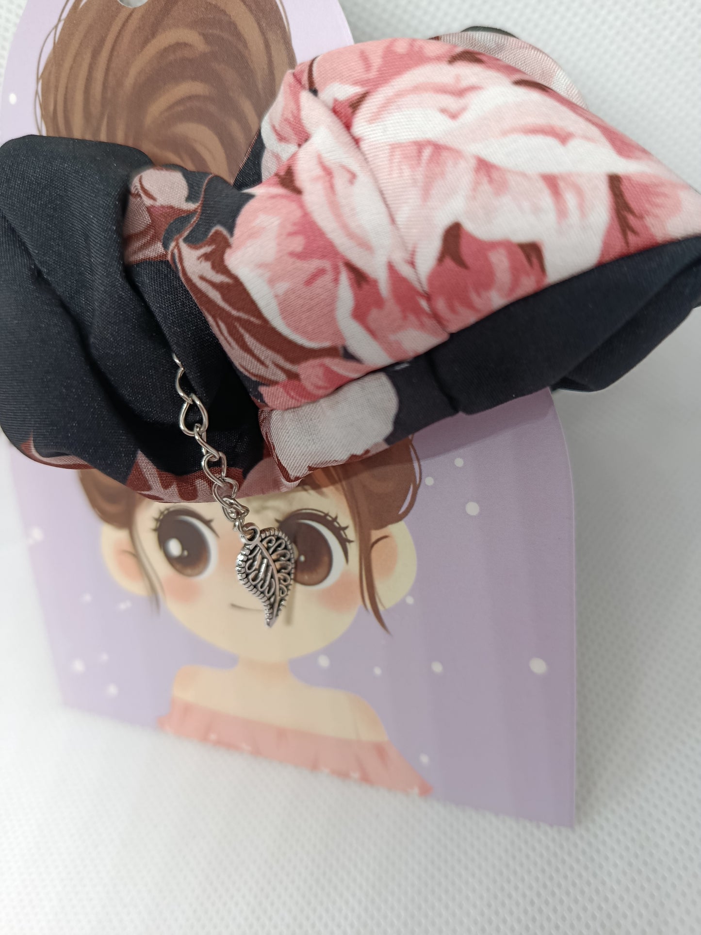 chouchou avec pendentif feuille