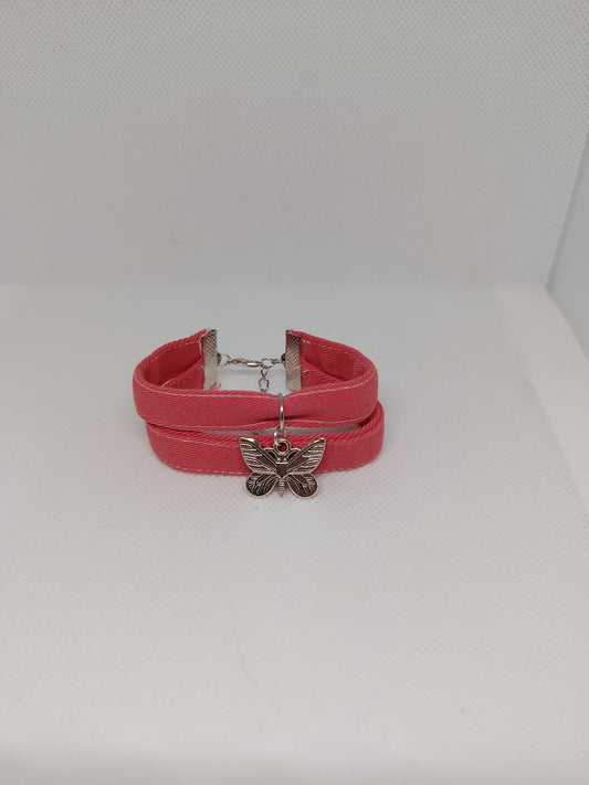 bracelet avec pendentif papillon
