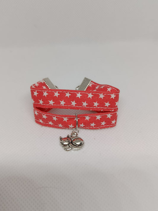 bracelet avec pendentif chat