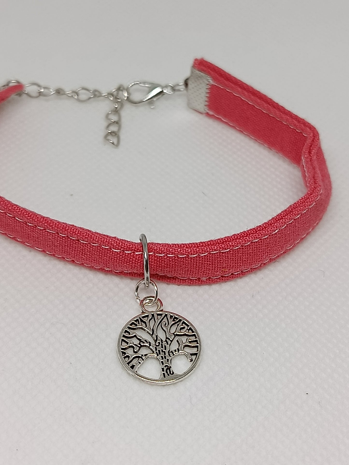 bracelet avec pendentif arbre de vie
